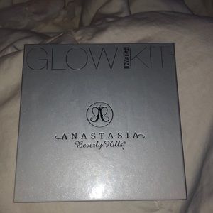 Anastasia Glow Kit Gleam